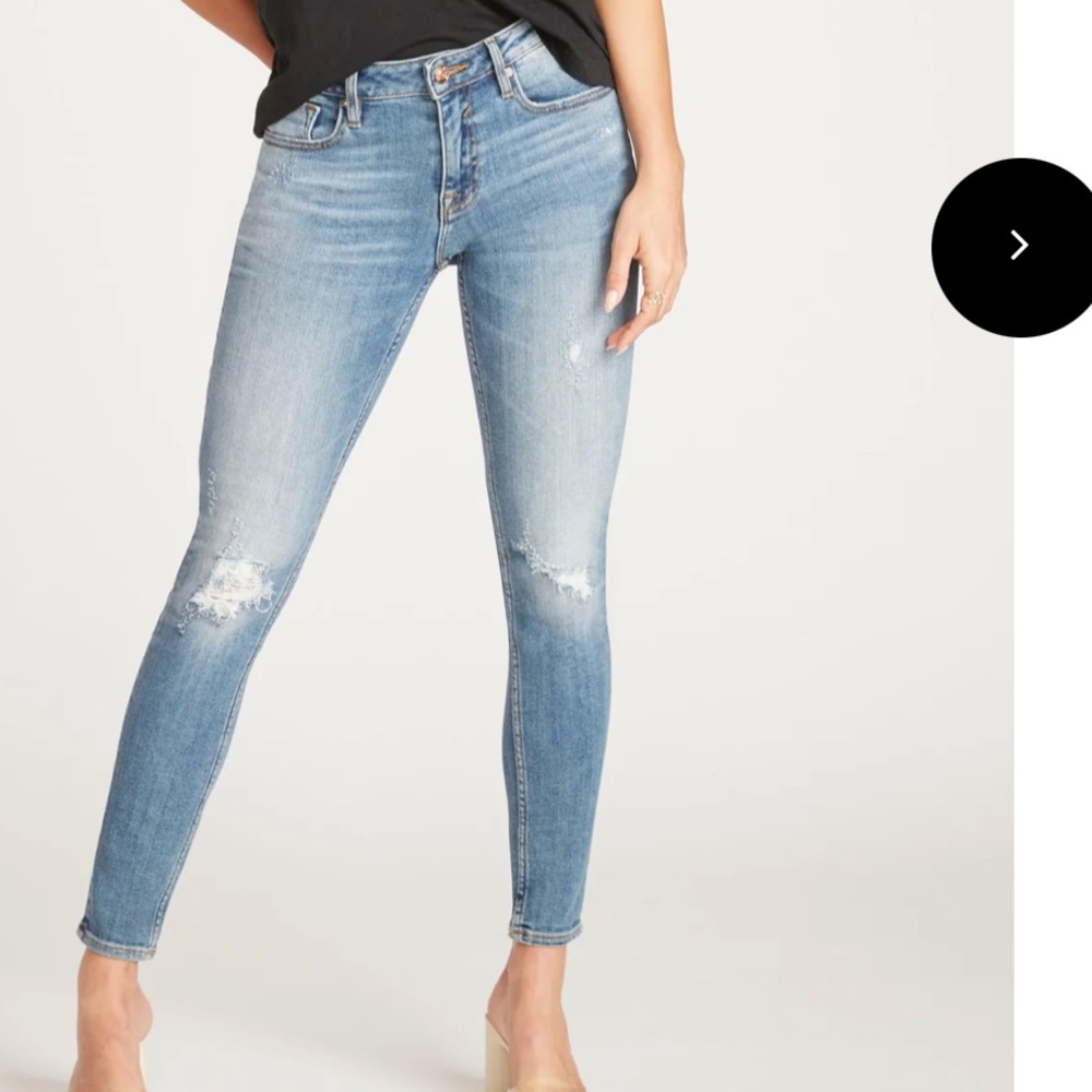 NWOT JAGGER SKINNY DESTRUCTED LIGHT JEANS